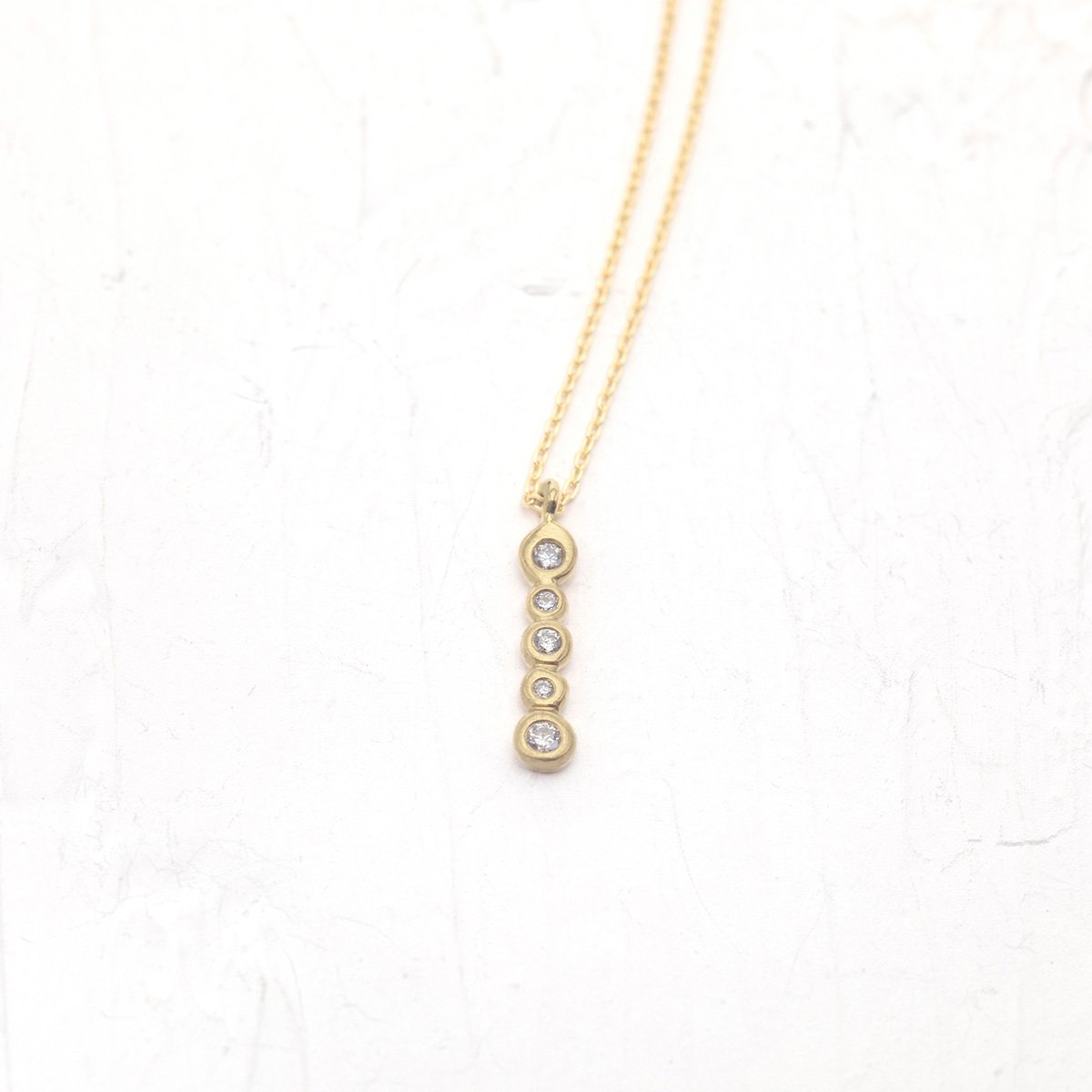 Vertical Short Champagne Bubble Necklace in Gold (18k)