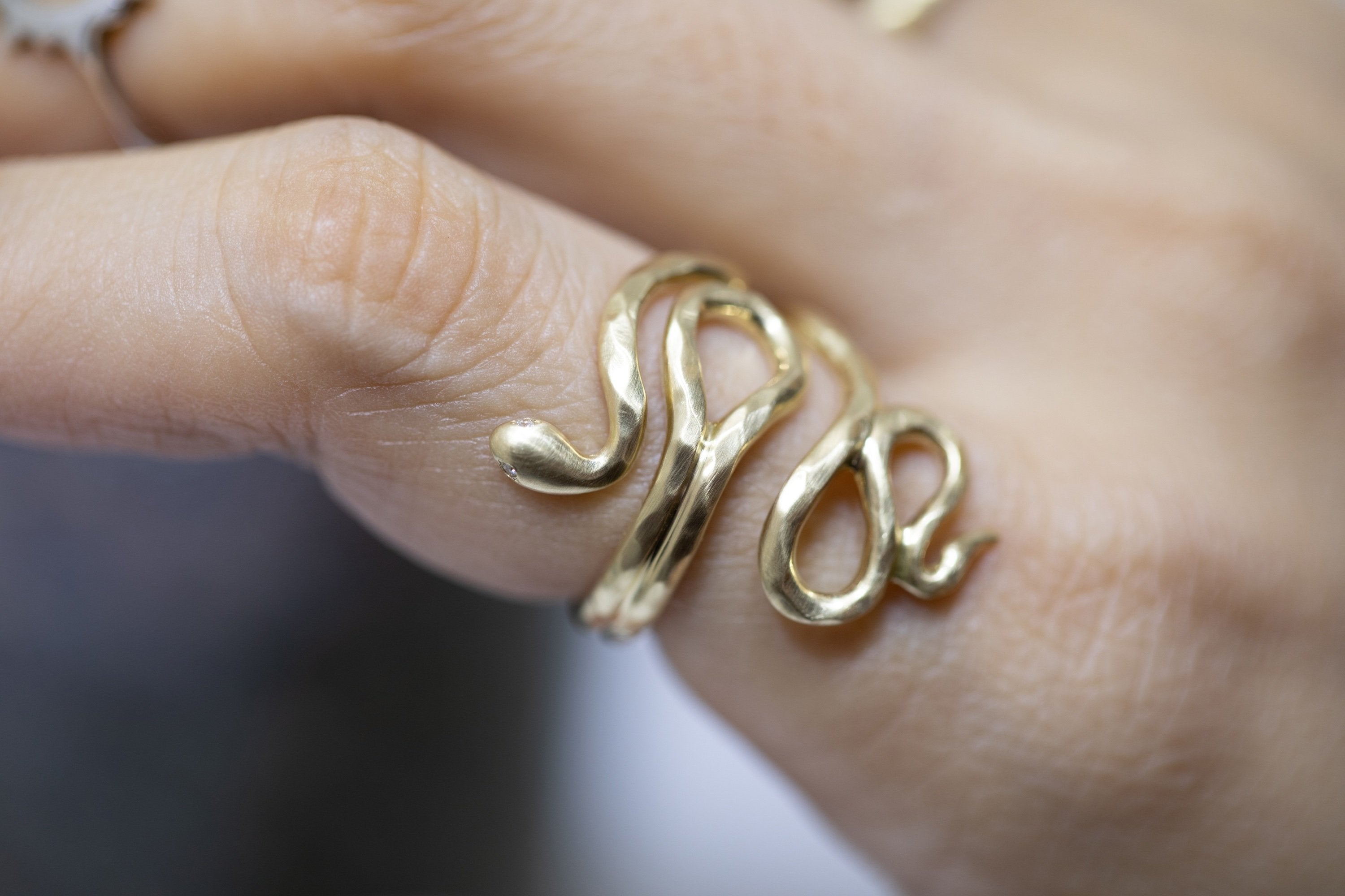 Golden Snake Hug Ring (18k)