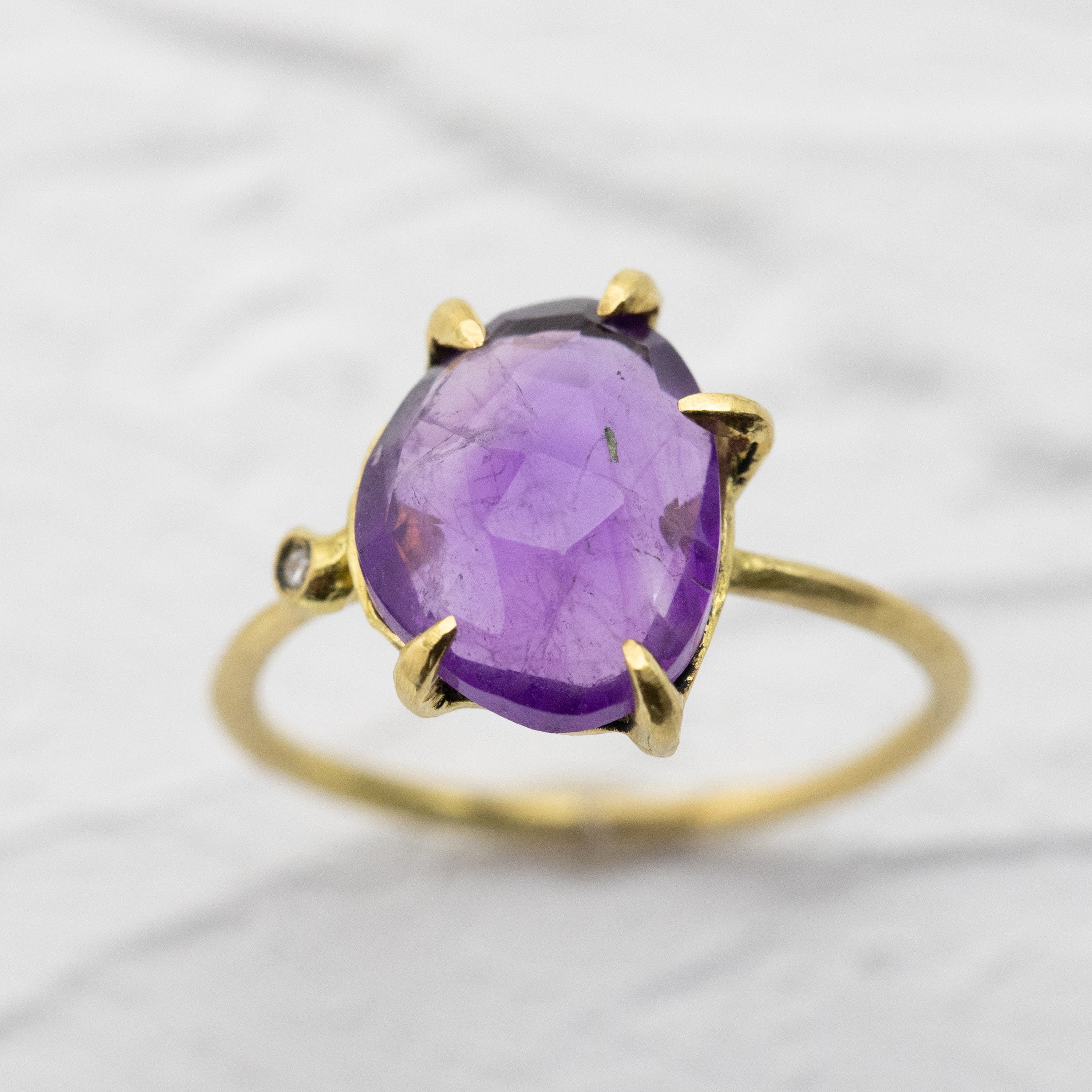 Amethyst Ring with Diamond Accent (18k)