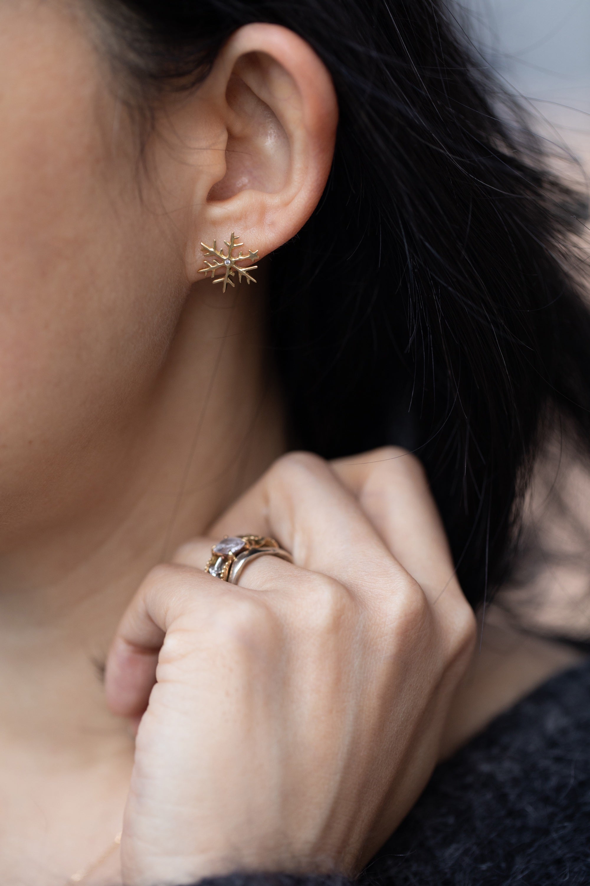 Golden Snow Flake Earrings with Diamond (18k)