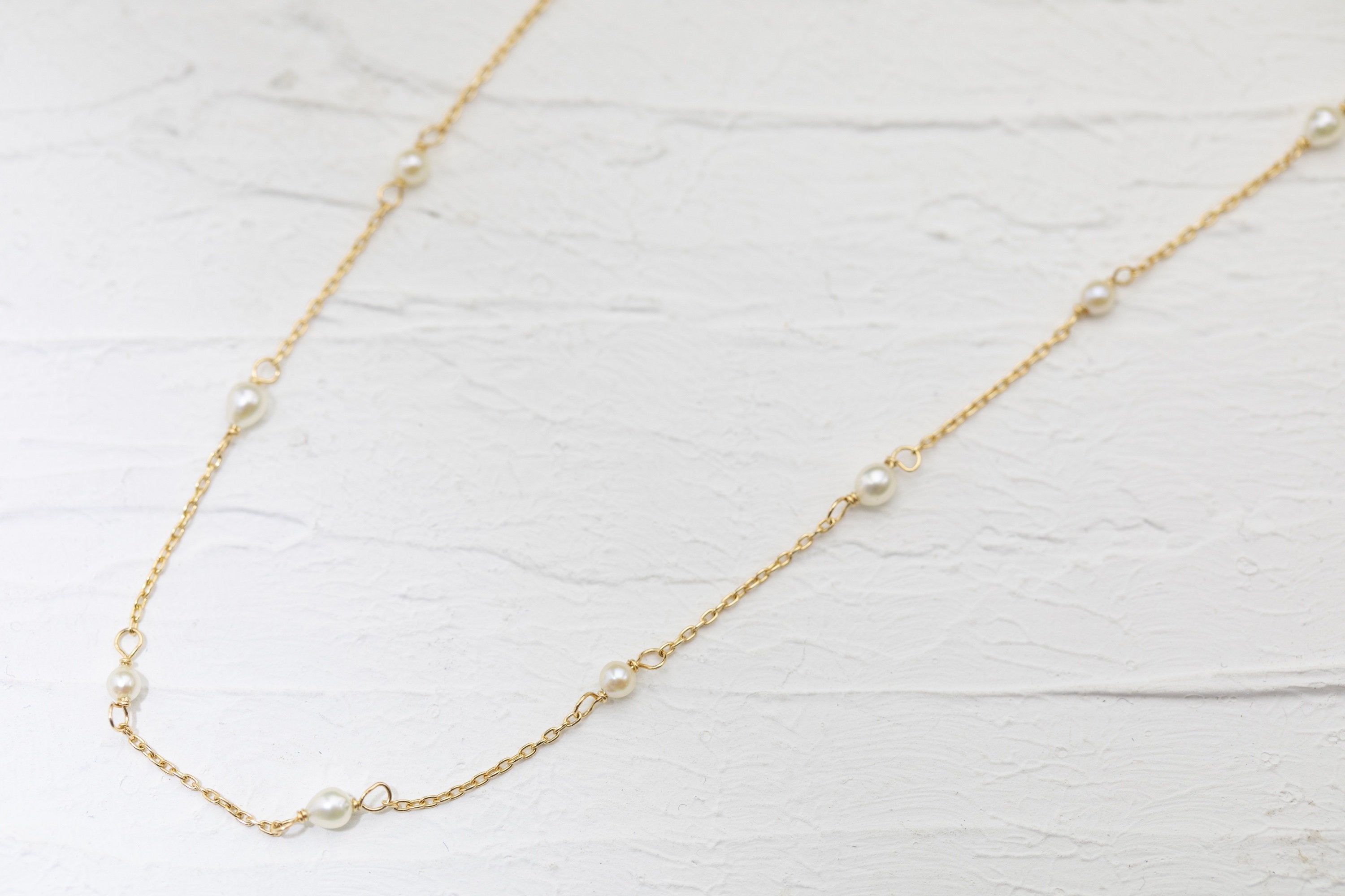 Small Akoya Pearl and Chain Necklace (18k)