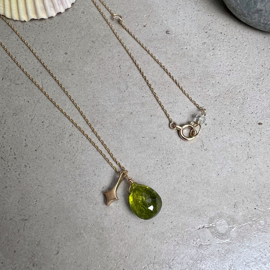 Peridot and Star Dust Necklace (10k)