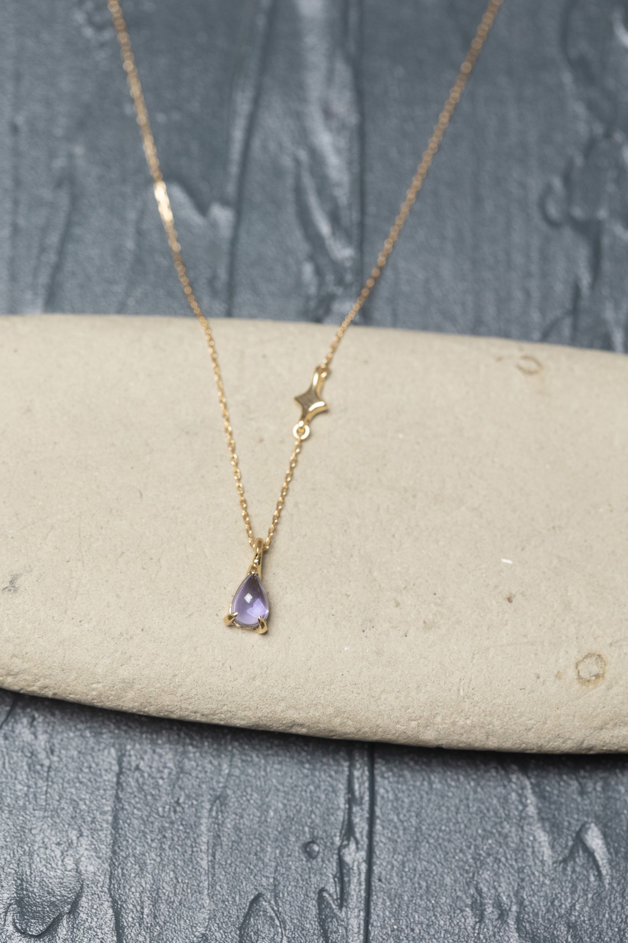 Tiny Tanzanite Necklace with a Stardust (18k)