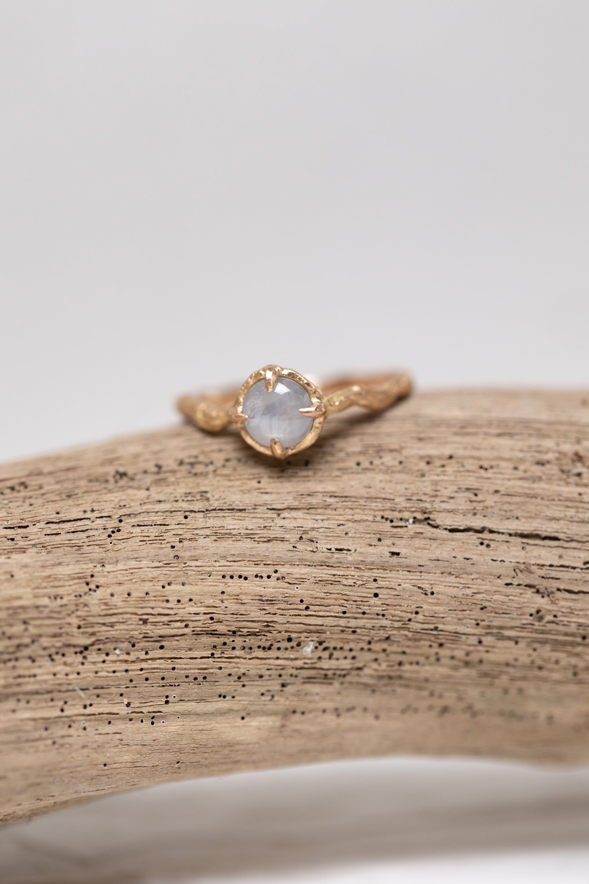 Branch | Star Sapphire Moon Peeks Through The Branches Ring (18k)