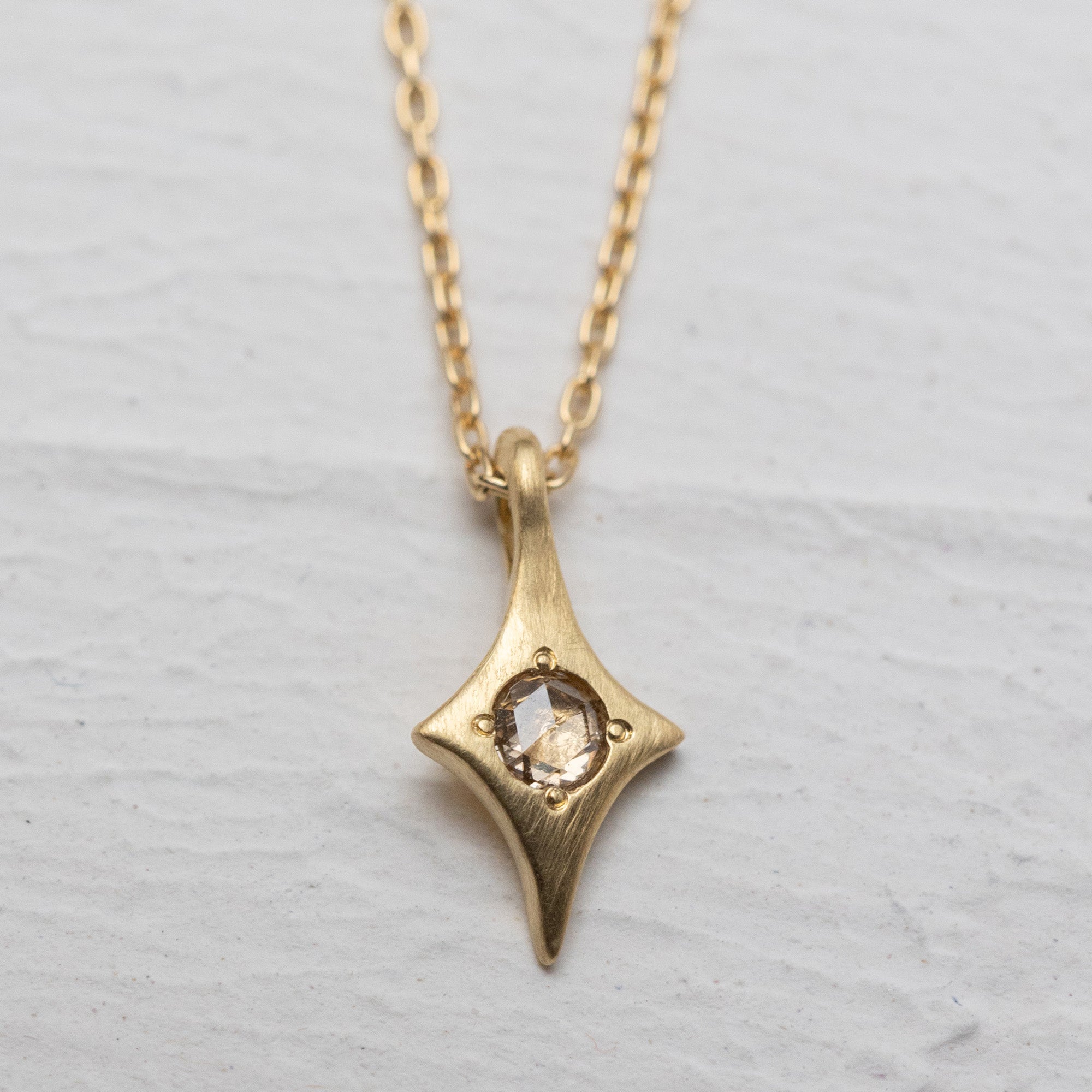 Rose cut Diamond Stardust Necklace (18k)