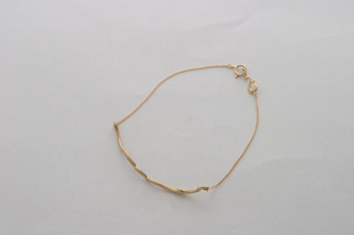 Arabesque Gold Bar Bracelet (18k)