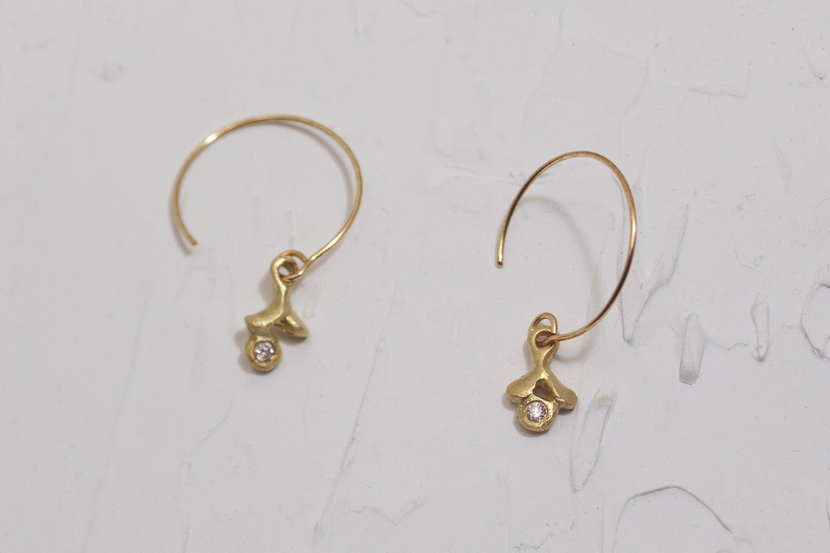 Garni 18k Small Thyme Asymetric Earrings
