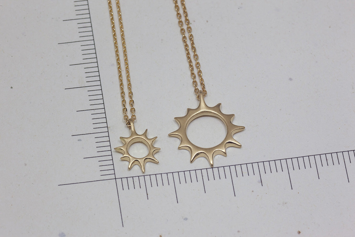 Golden Sun Necklace with Rose Cut Diamond (18k)