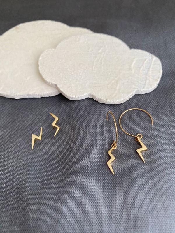 Lightning Bolt Gold Asymmetric Dangling Earrings (18k)