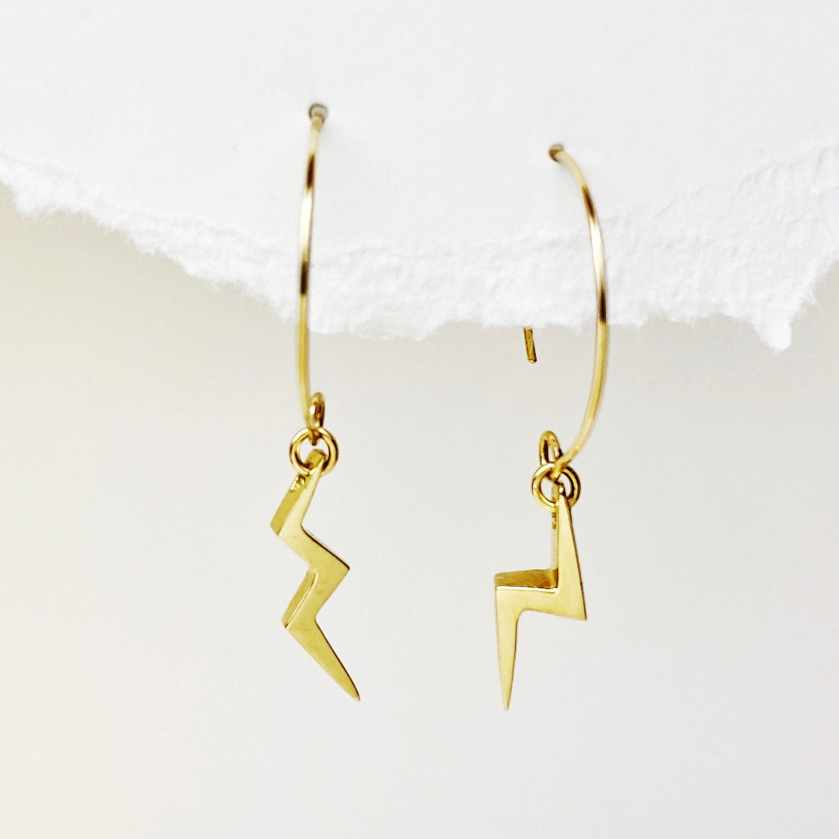 Lightning Bolt Gold Asymmetric Dangling Earrings (18k)
