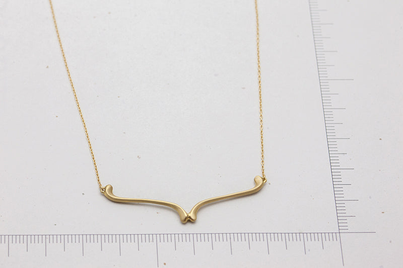 V-Shaped Bar 18K Necklace