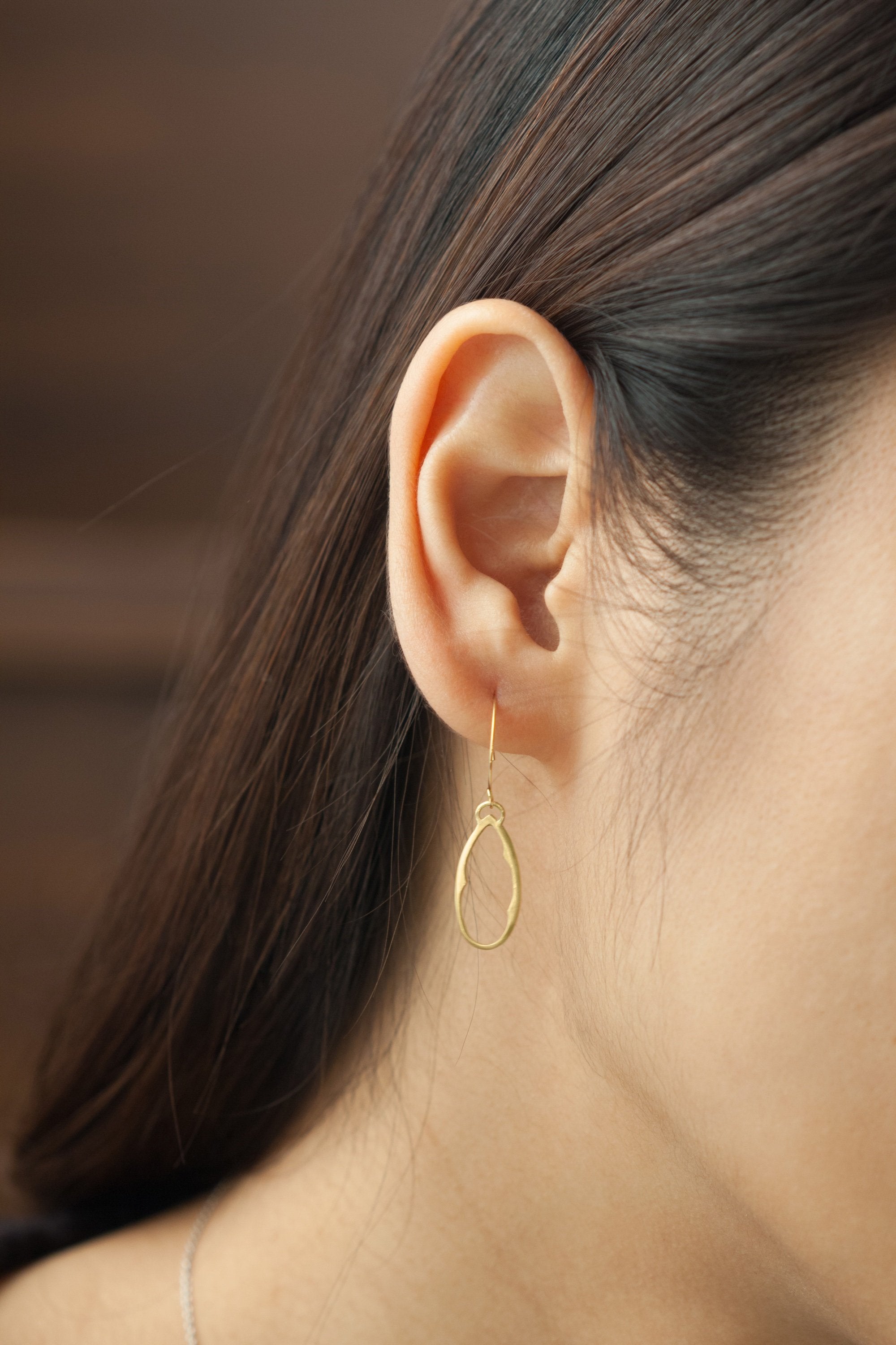 Small Tear Shape Earrings (18k)