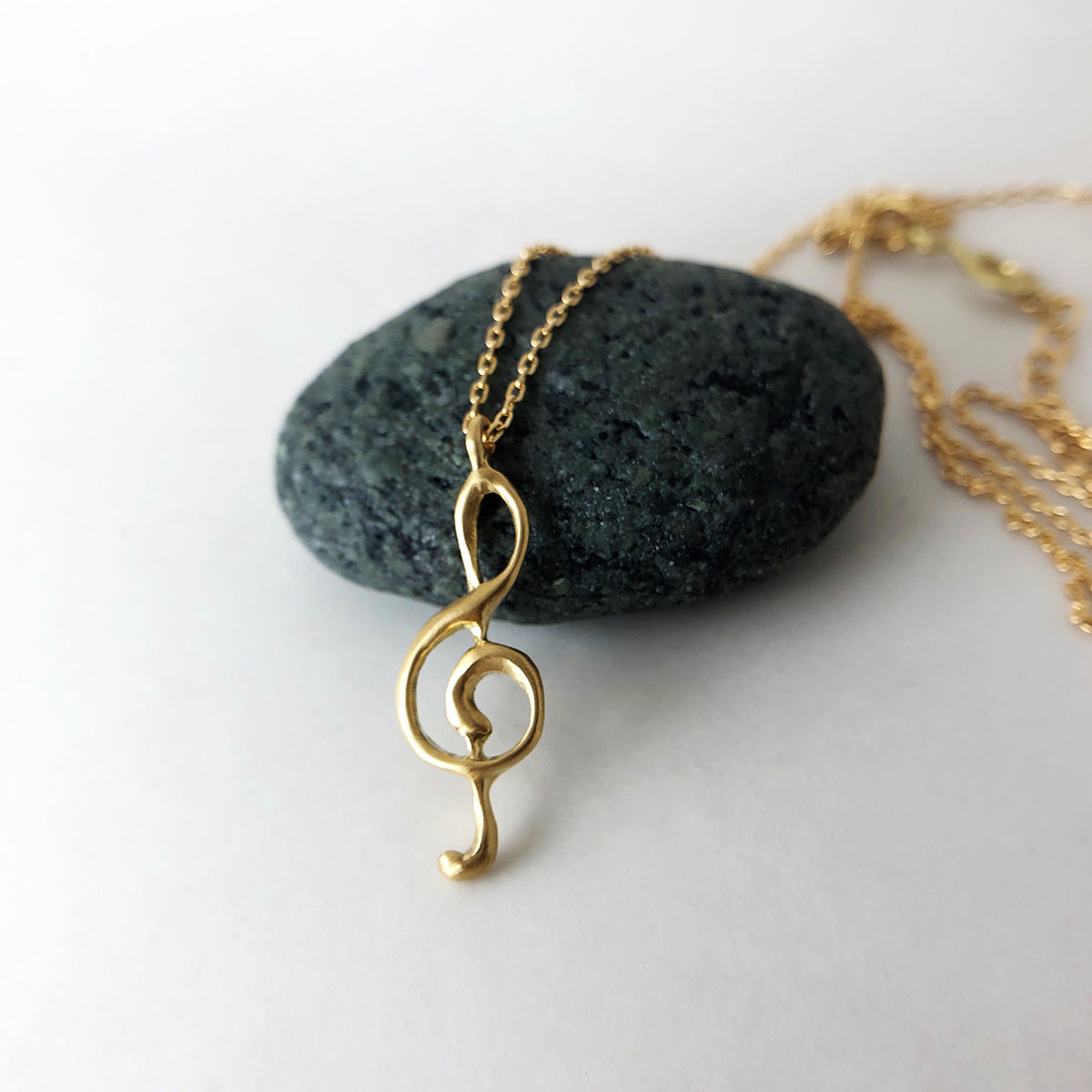 Golden Treble Clef Necklace (18k)