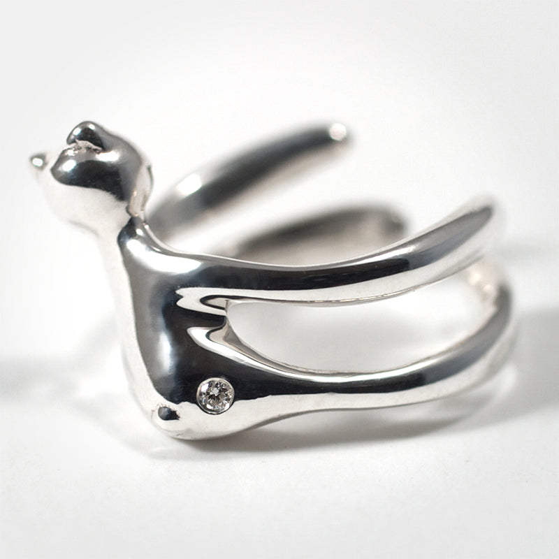 Hug Bear Ring w Diamond