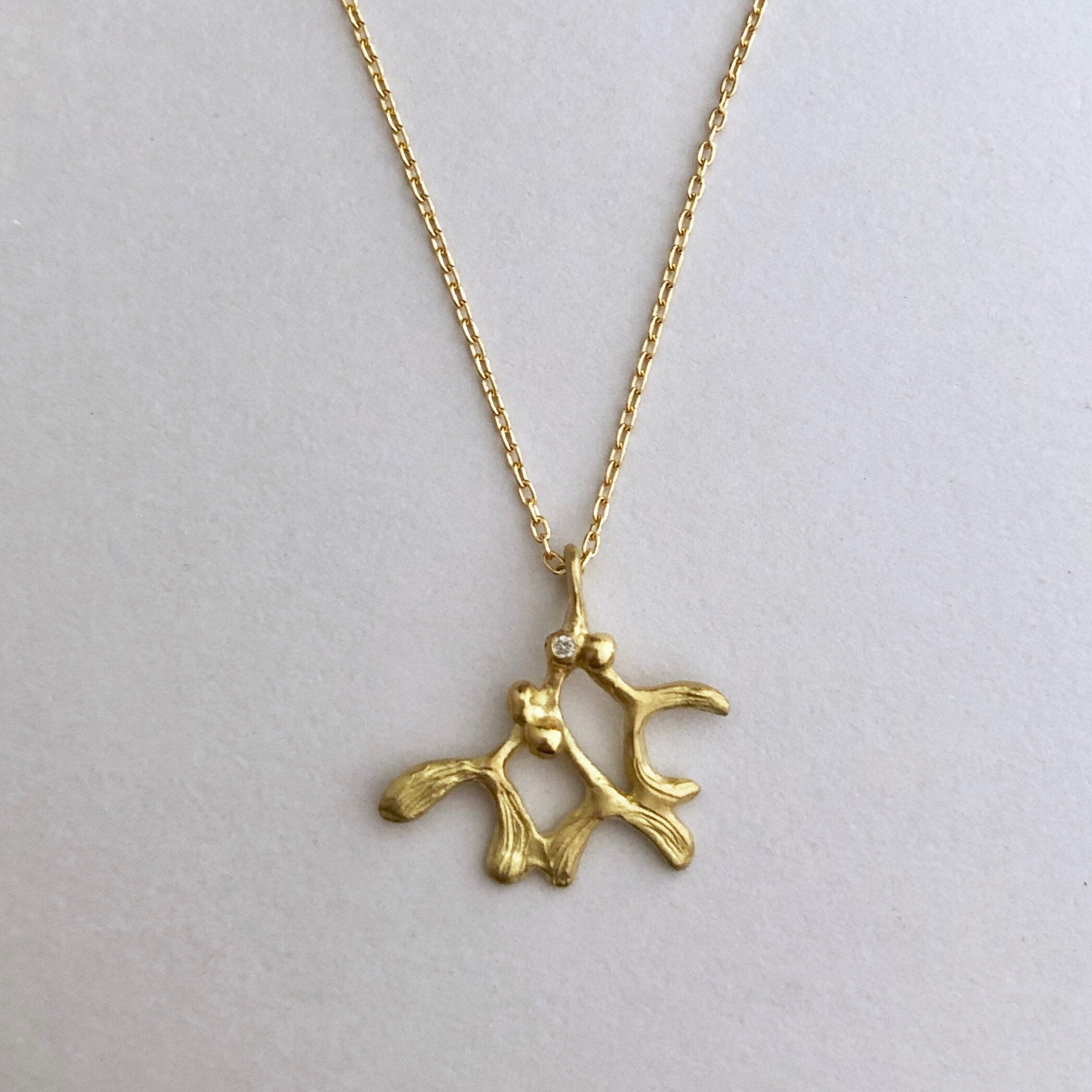 Golden Mistletoe Necklace k – ileava jewelry