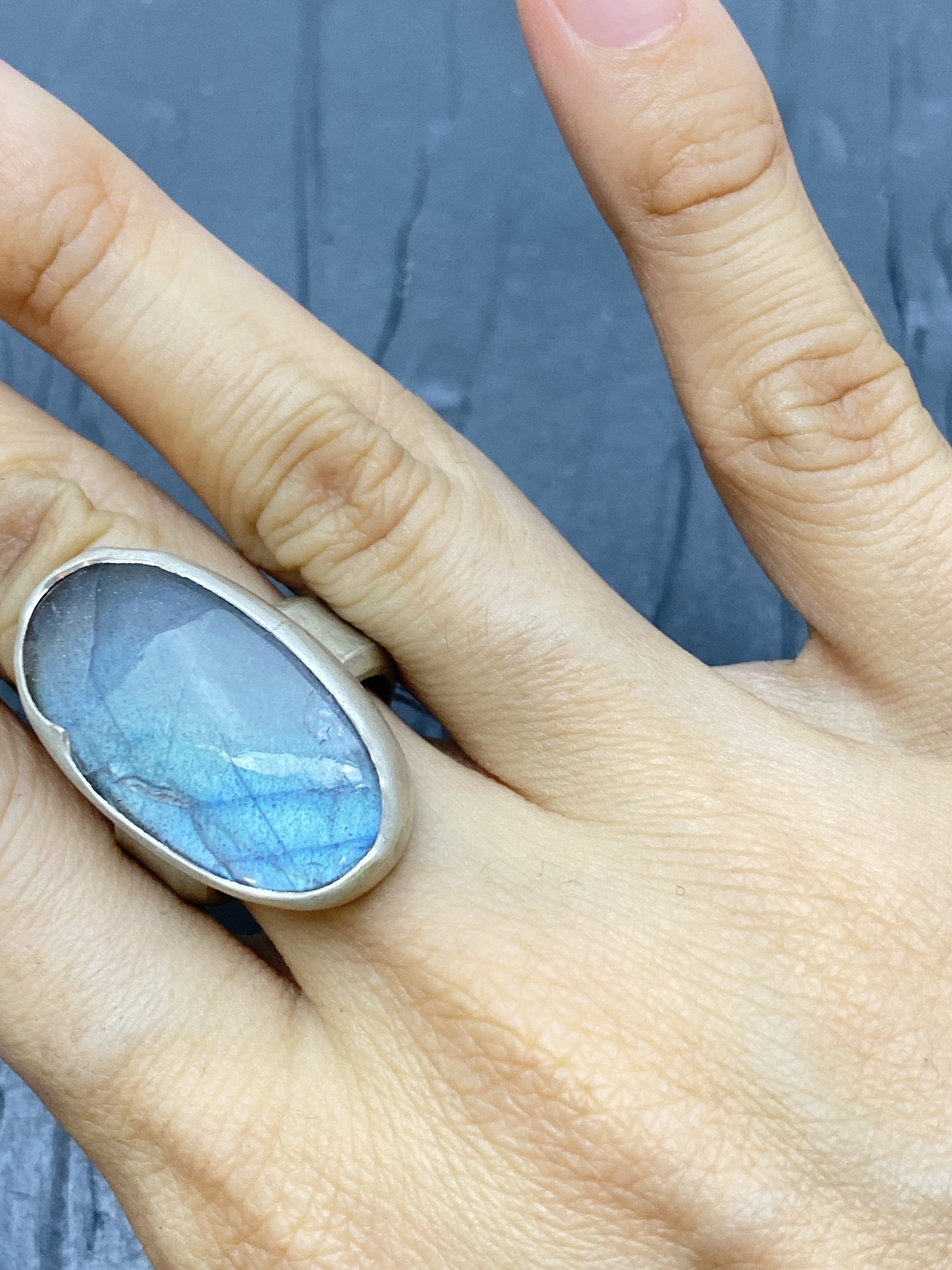 Smooth Oval Labradorite Ring in Silver
