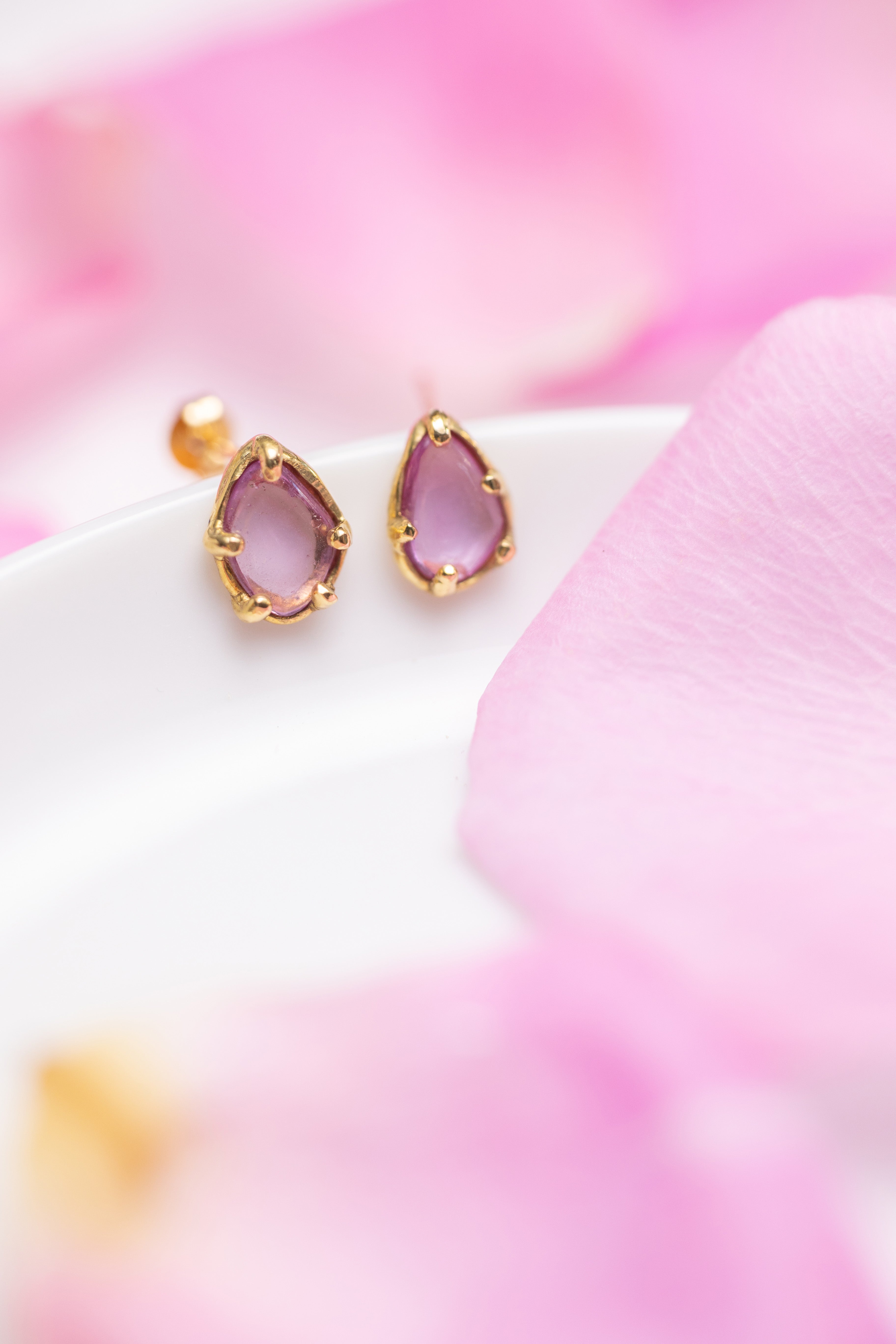 Pink Sapphire Gold Studded Earrings (18k)