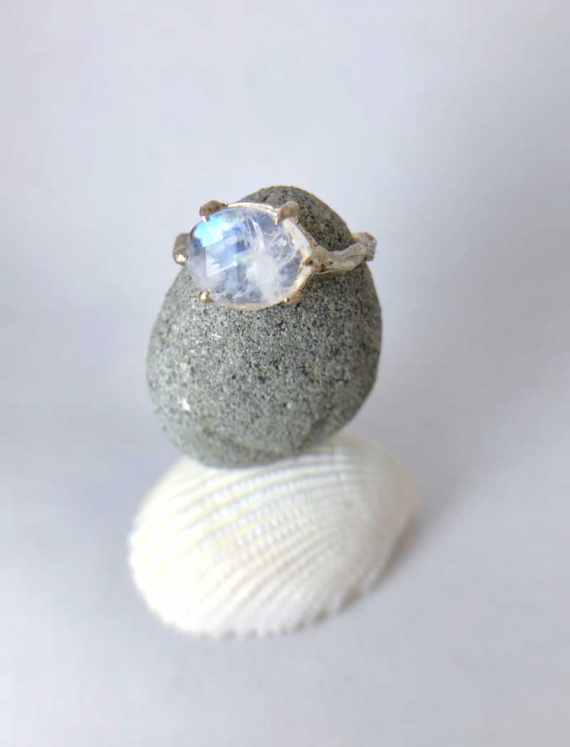 Branch Ring with Rainbow Moonstone (10k)